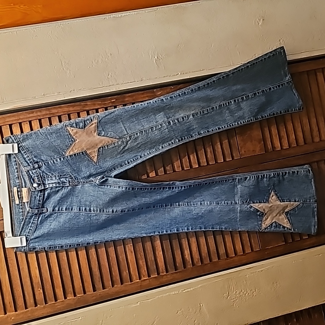 Forever 21 Blue Jeans With Tan Stars